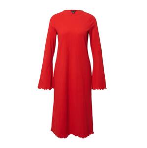 Monki Pletené šaty  červená