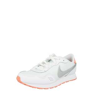 Nike Sportswear Tenisky 'Valiant'  svetlooranžová / strieborná / biela
